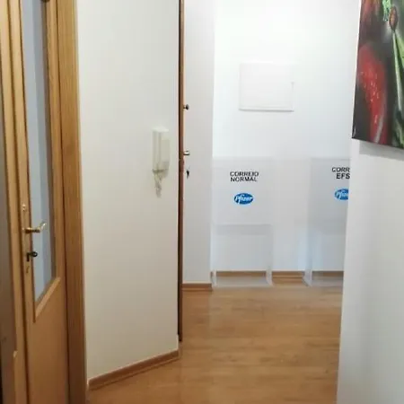 Avec Vue Sur *